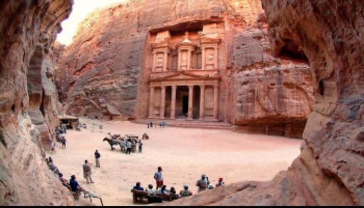 Wonderful Friends House Hotel Wadi Musa Exterior foto